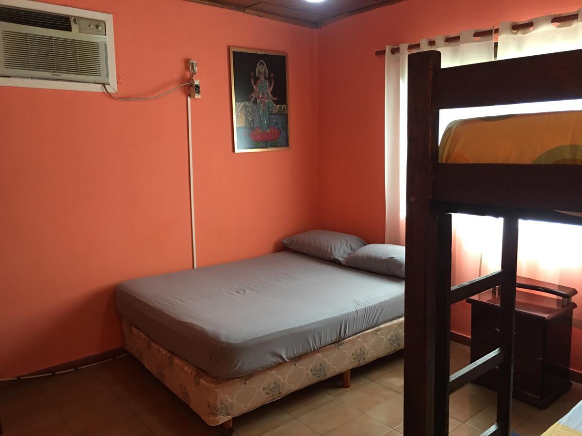Garden Stone Hostel Πουέρτο Ιγκουασού Εξωτερικό φωτογραφία