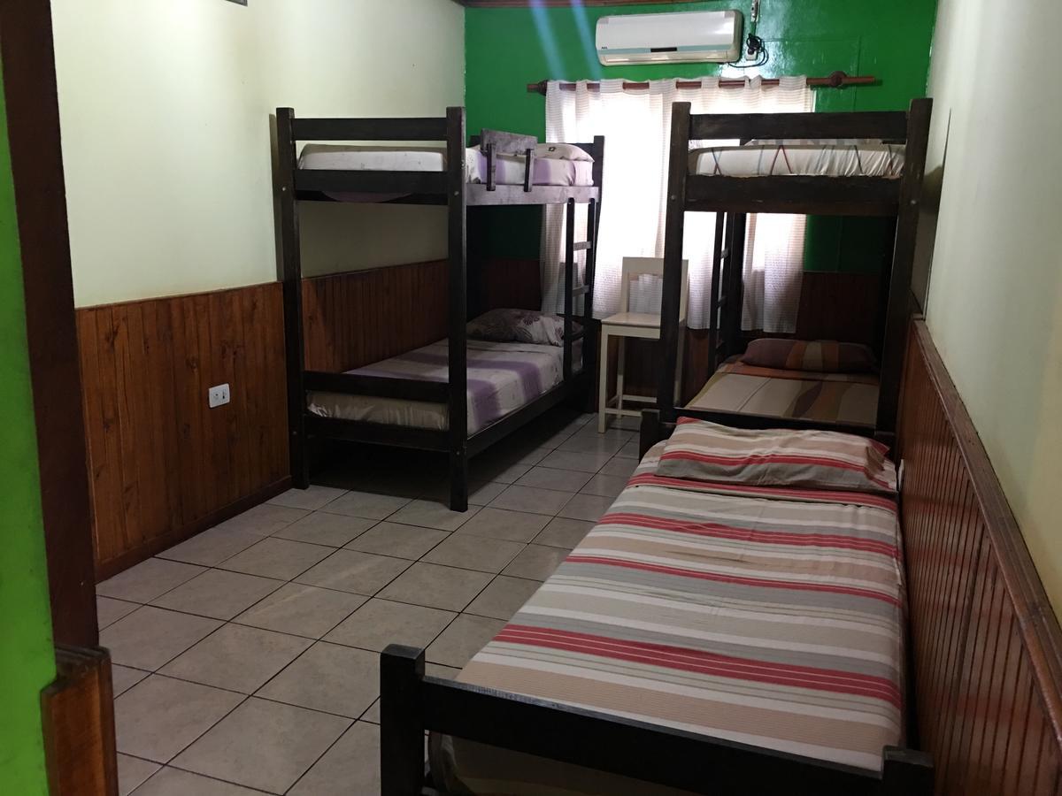 Garden Stone Hostel Πουέρτο Ιγκουασού Εξωτερικό φωτογραφία