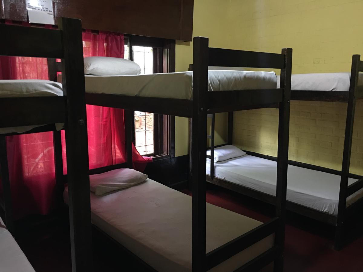 Garden Stone Hostel Πουέρτο Ιγκουασού Εξωτερικό φωτογραφία
