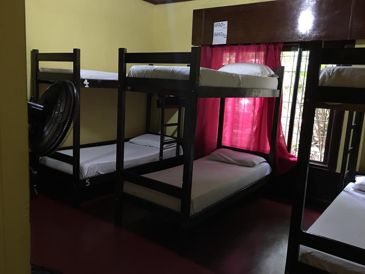 Garden Stone Hostel Πουέρτο Ιγκουασού Εξωτερικό φωτογραφία
