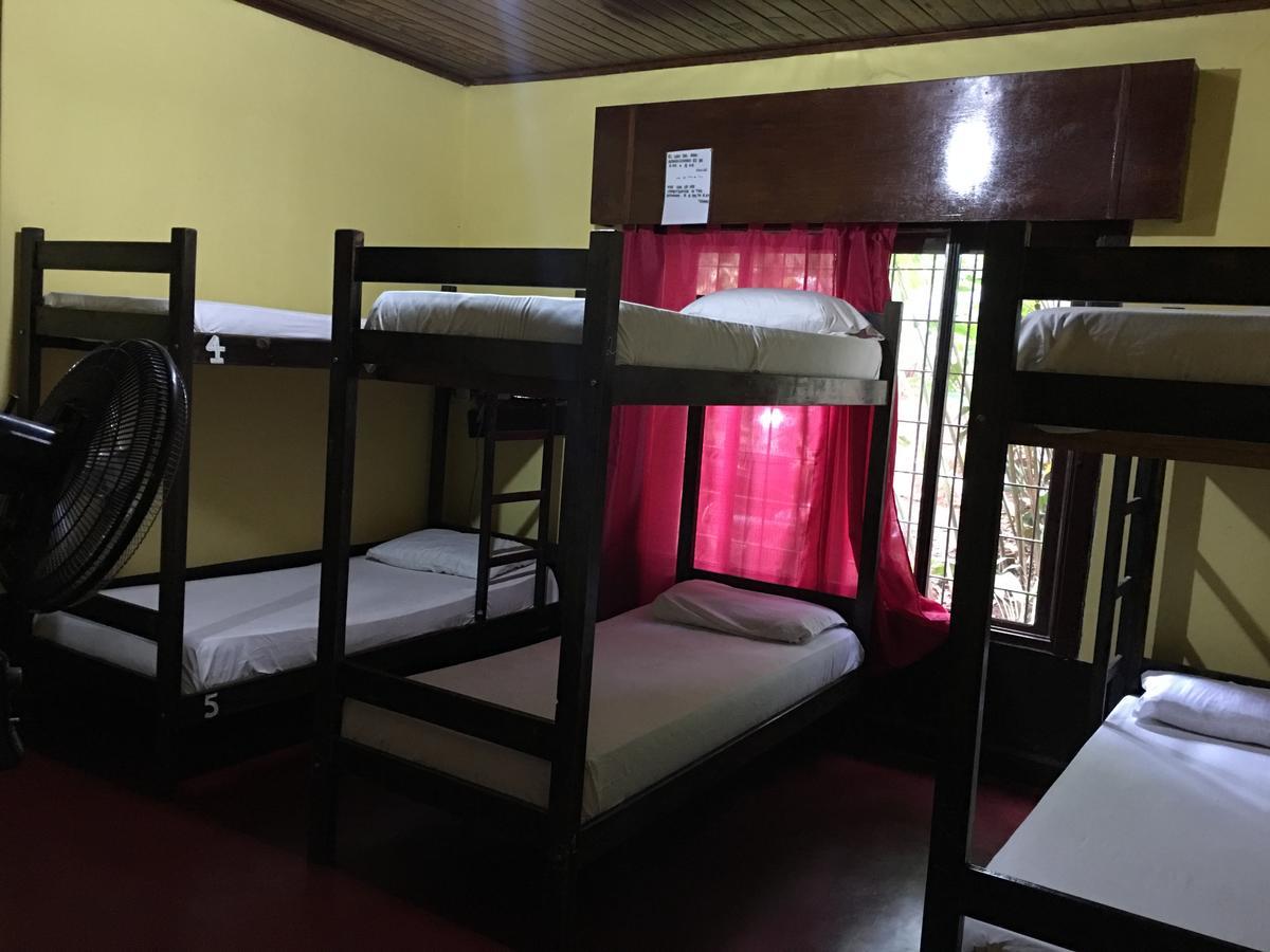 Garden Stone Hostel Πουέρτο Ιγκουασού Εξωτερικό φωτογραφία